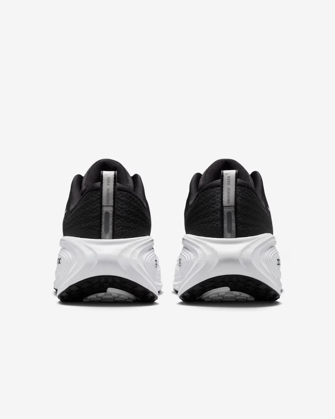 Nike Vomero Plus/ Zoomx